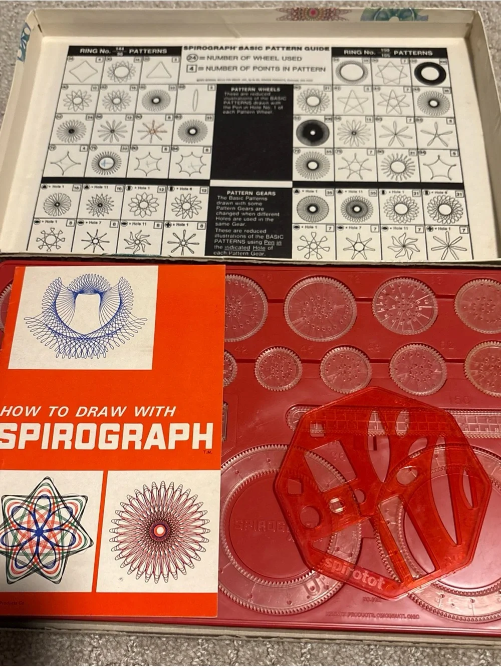 VINTAGE KENNER 1975 SPIROGRAPH DRAWING TOY (missing  1 Piece)